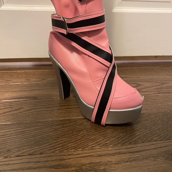 Draculaura Cosplay Boots - Picture 8 of 9